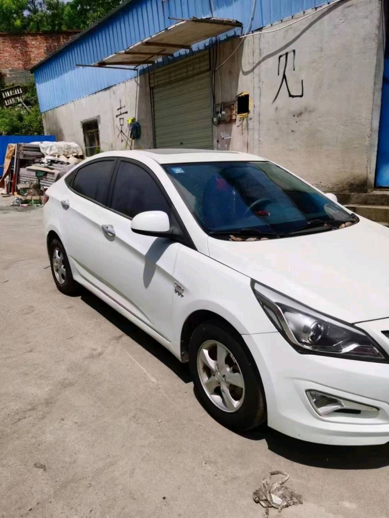 邯郸16年现代瑞纳7