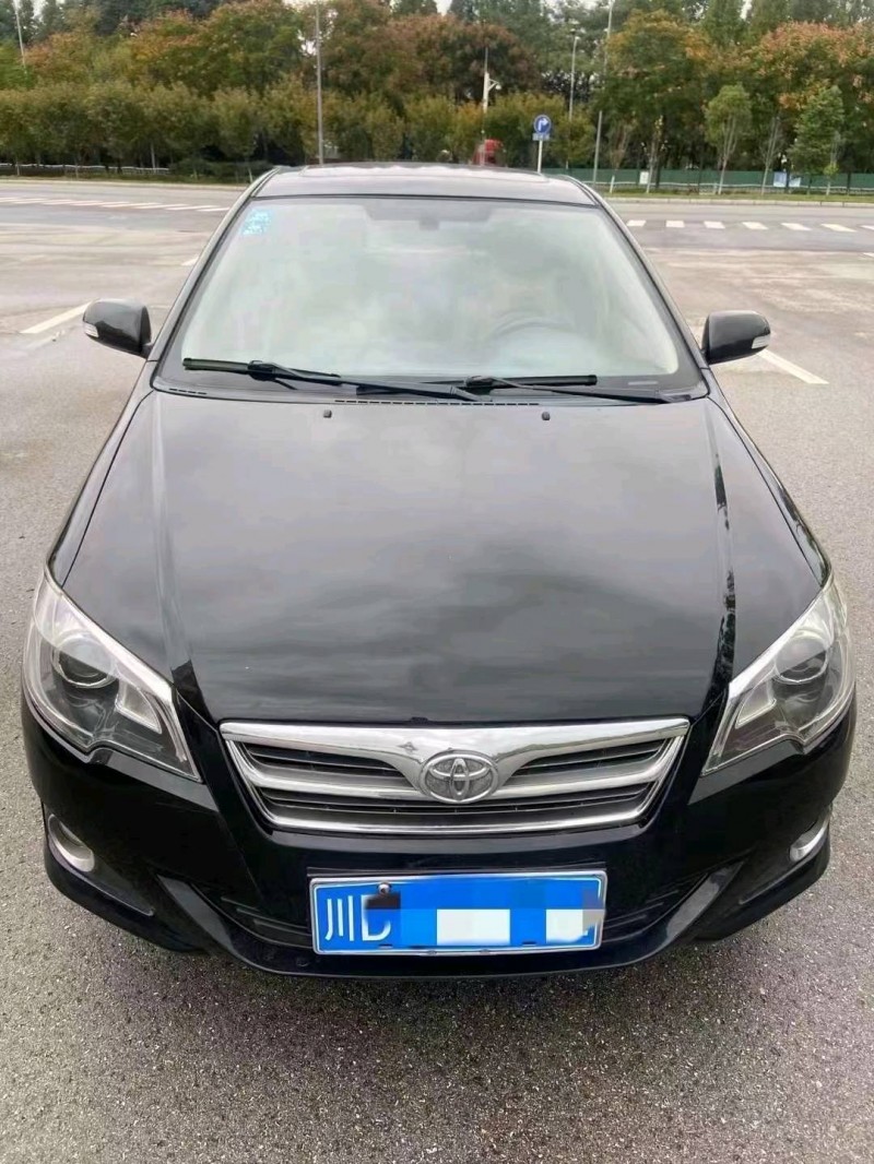 成都14年丰田花冠9