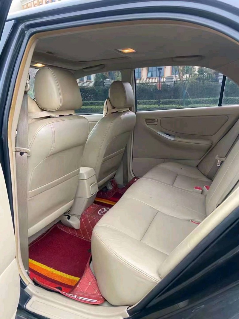 成都14年丰田花冠4