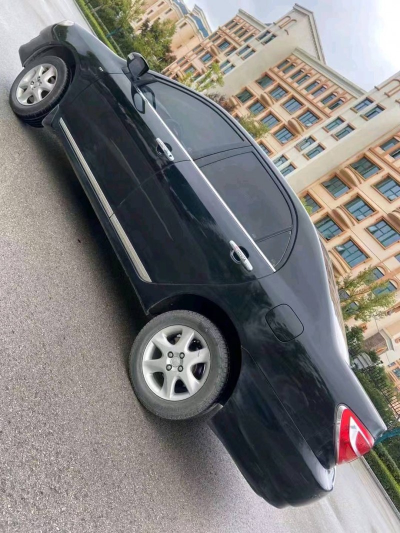 成都14年丰田花冠2