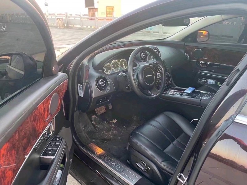 枣庄15年捷豹XJ6