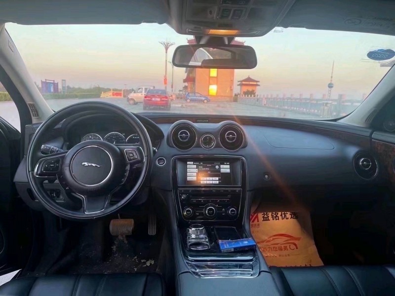 枣庄15年捷豹XJ8