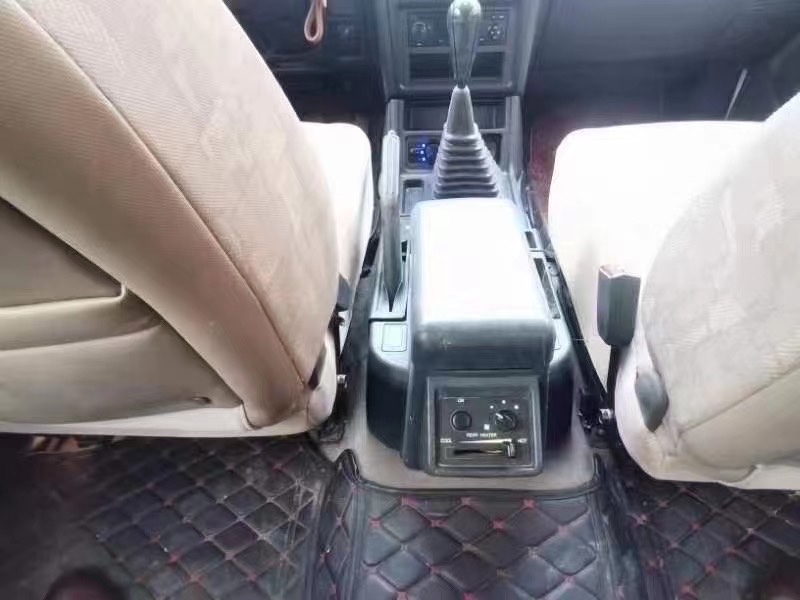 淄博13年獵豹汽車黑金剛9