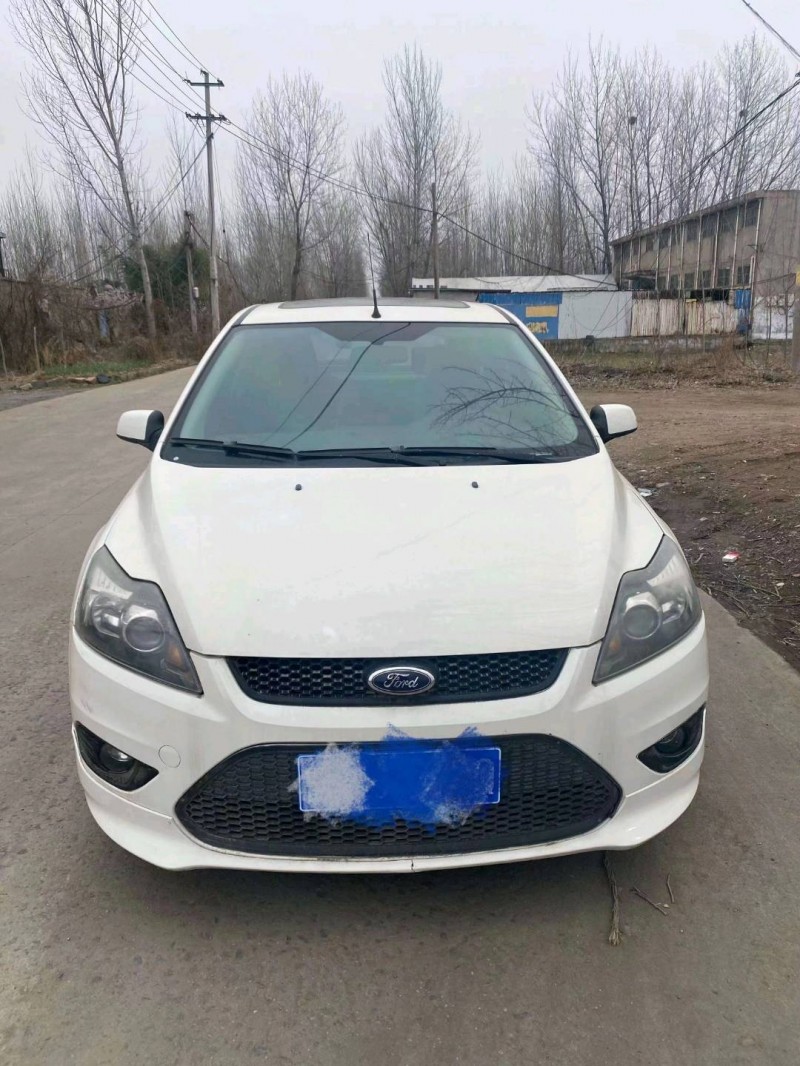 青岛15年福特福克斯1