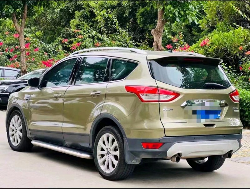 济南15年福特翼虎8