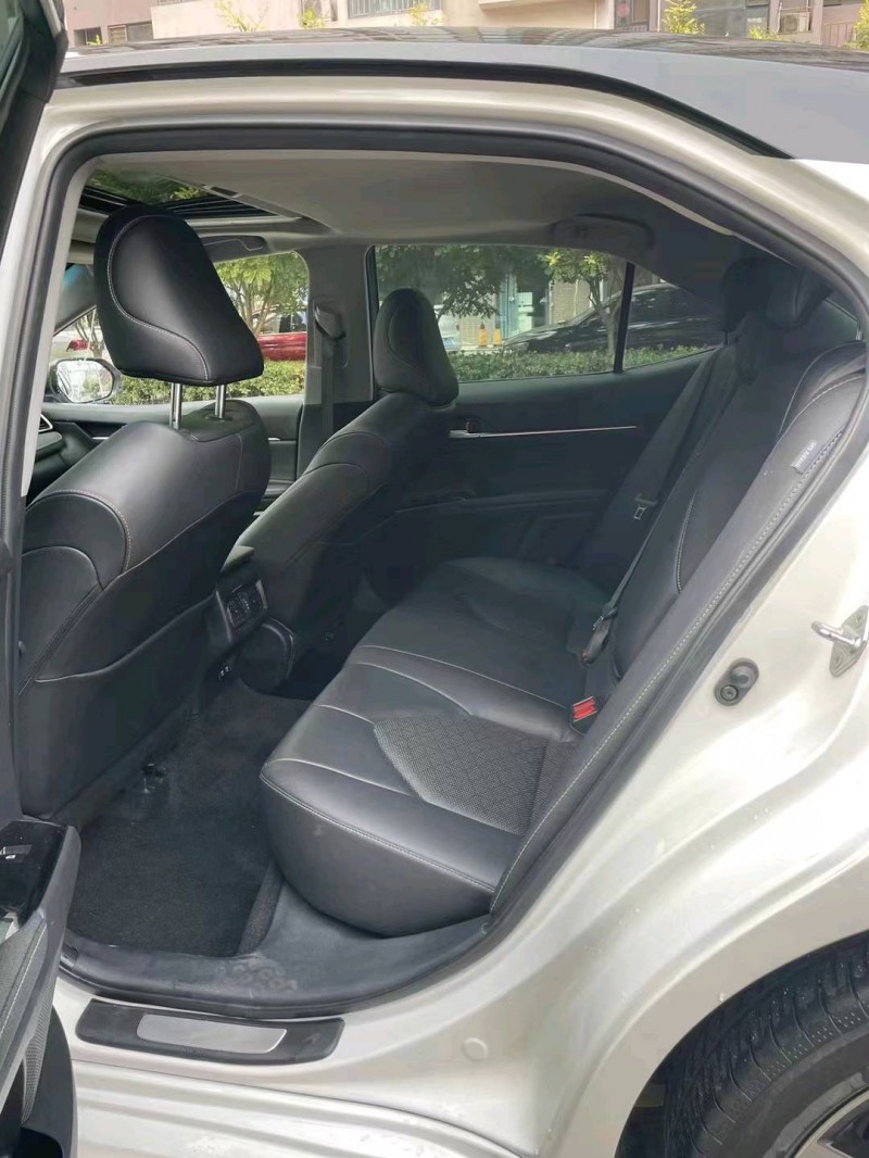 邯郸19年丰田凯美瑞3