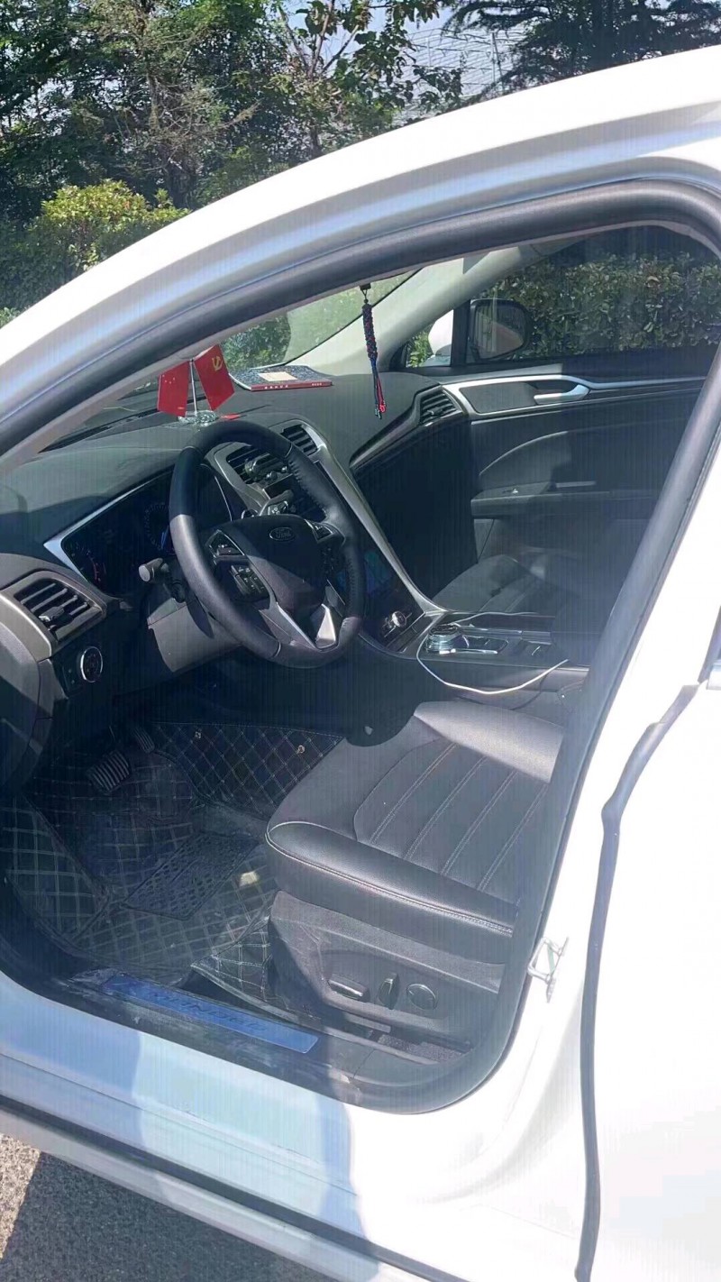 青岛21年福特蒙迪欧8