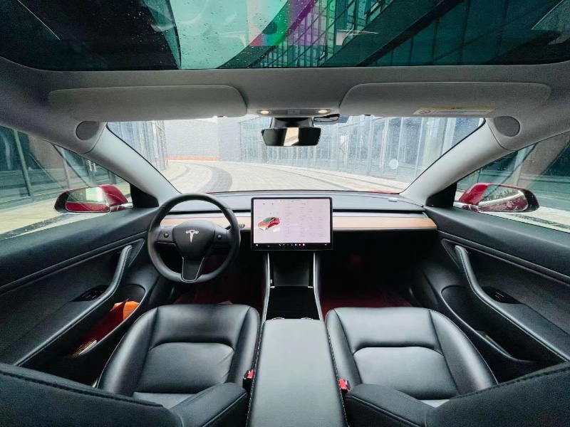 重慶20年特斯拉MODEL 31