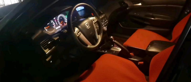 邢台12年本田雅阁4