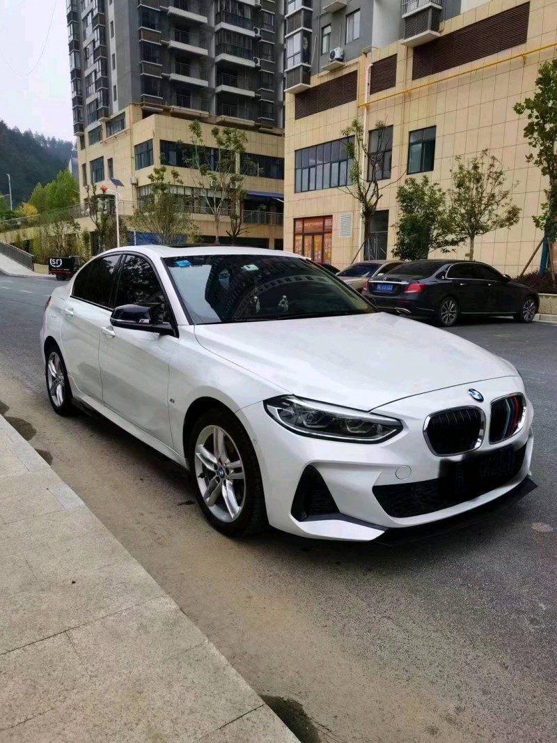 济宁19年宝马1系7