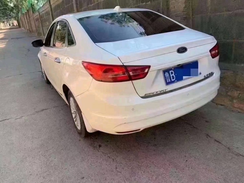 枣庄16年福特福睿斯4