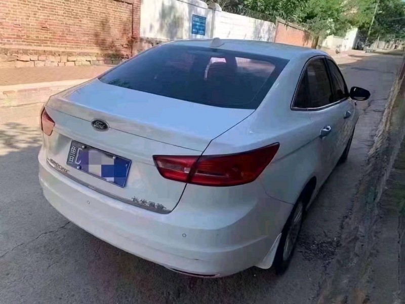 枣庄16年福特福睿斯7