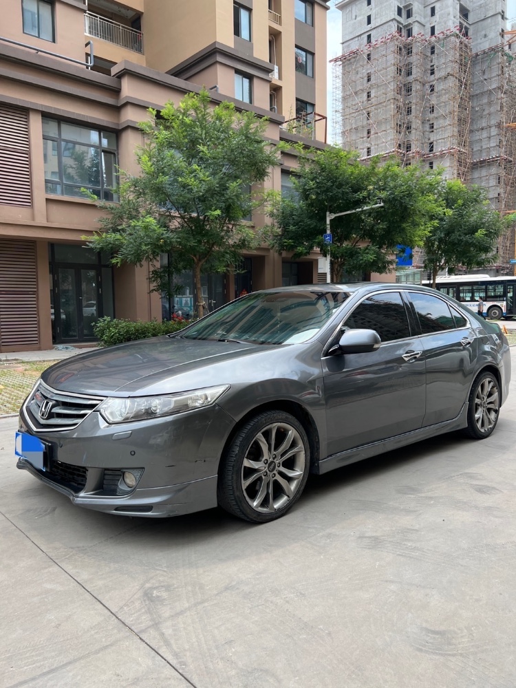 青岛10年本田思铂睿7