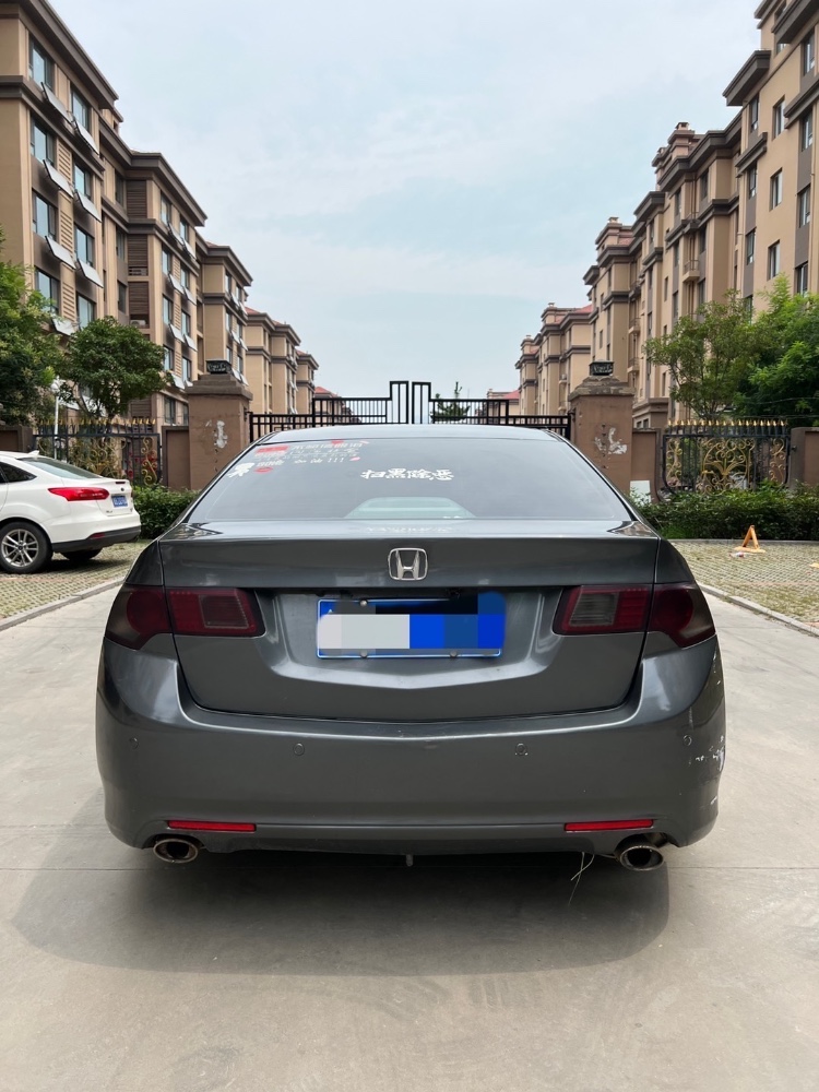 青岛10年本田思铂睿6