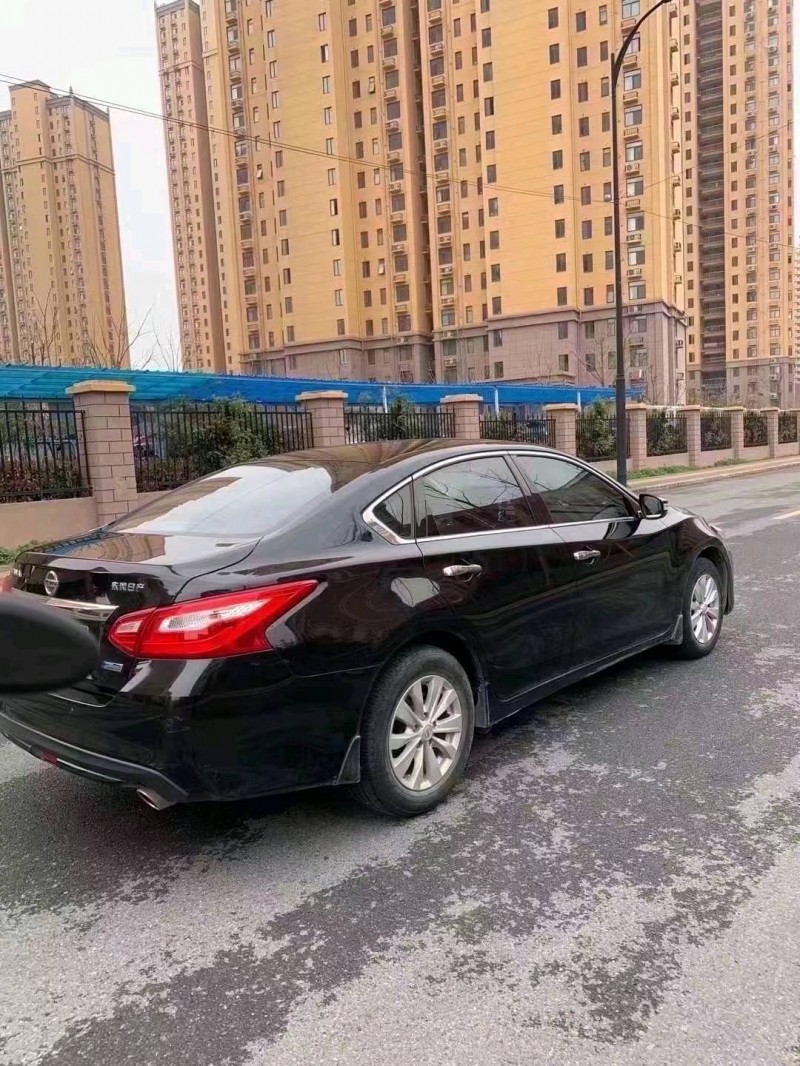 邯郸19年日产天籁5