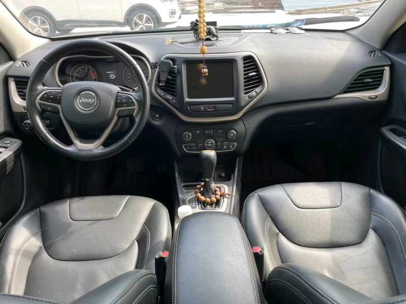 徐州19年Jeep自由光5