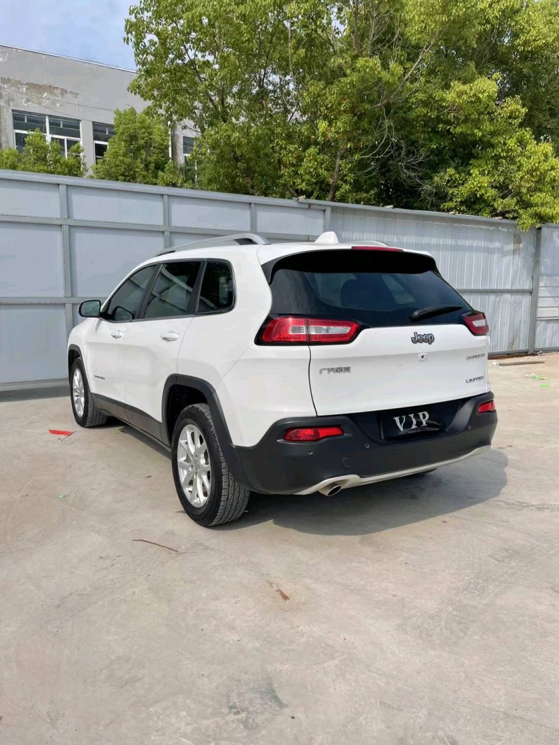 徐州19年Jeep自由光1