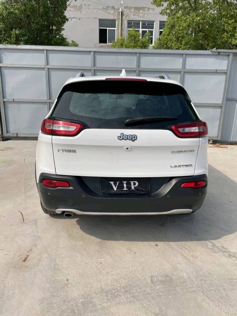 徐州19年Jeep自由光9