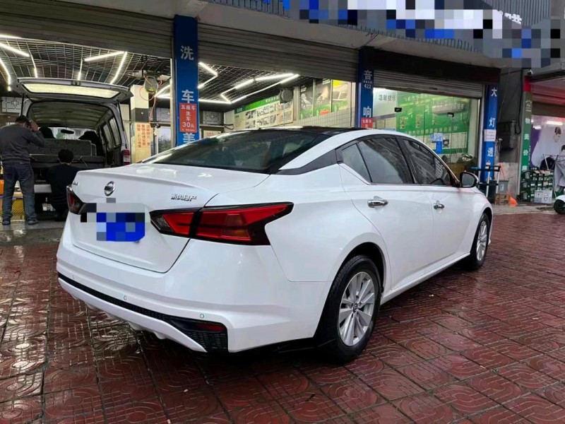嘉興20年日產天籟1