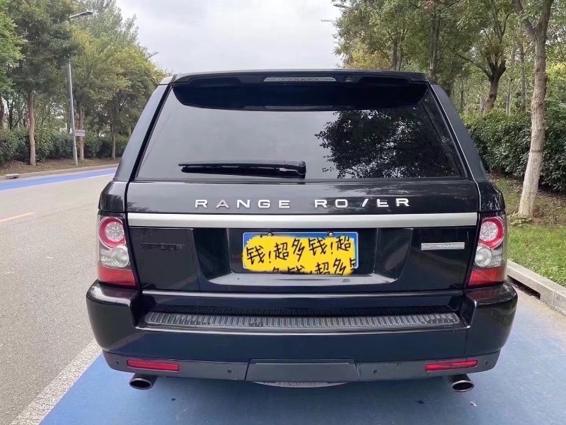 济南12年路虎揽胜运动4