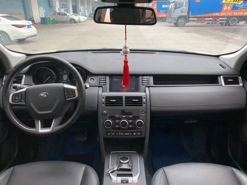 中山19年路虎发现神行8