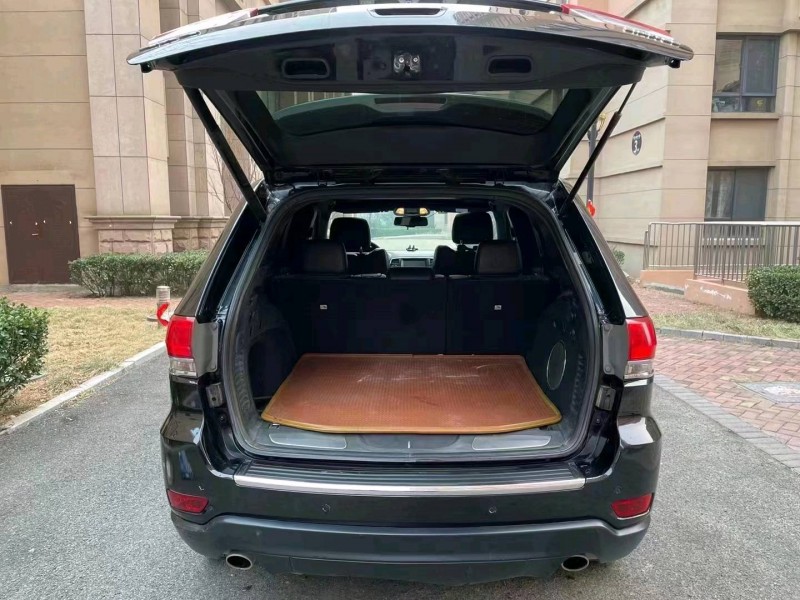 烟台15年Jeep大切诺基4