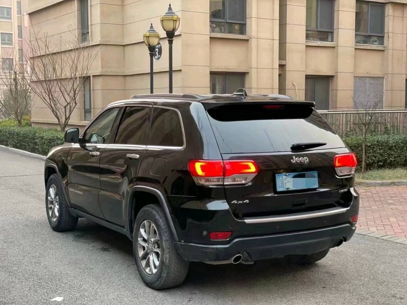 烟台15年Jeep大切诺基5