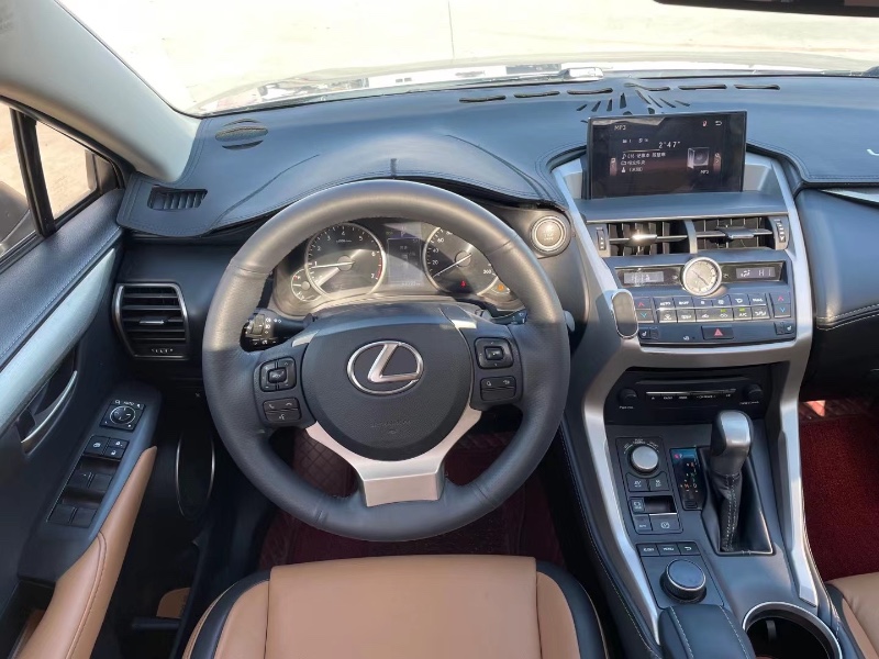 沈阳15年雷克萨斯NX9