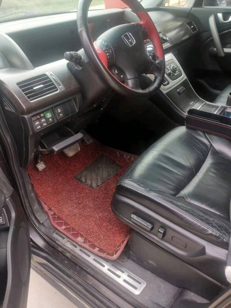 济宁15年本田艾力绅4