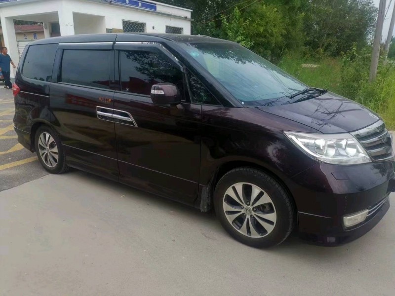 济宁15年本田艾力绅3