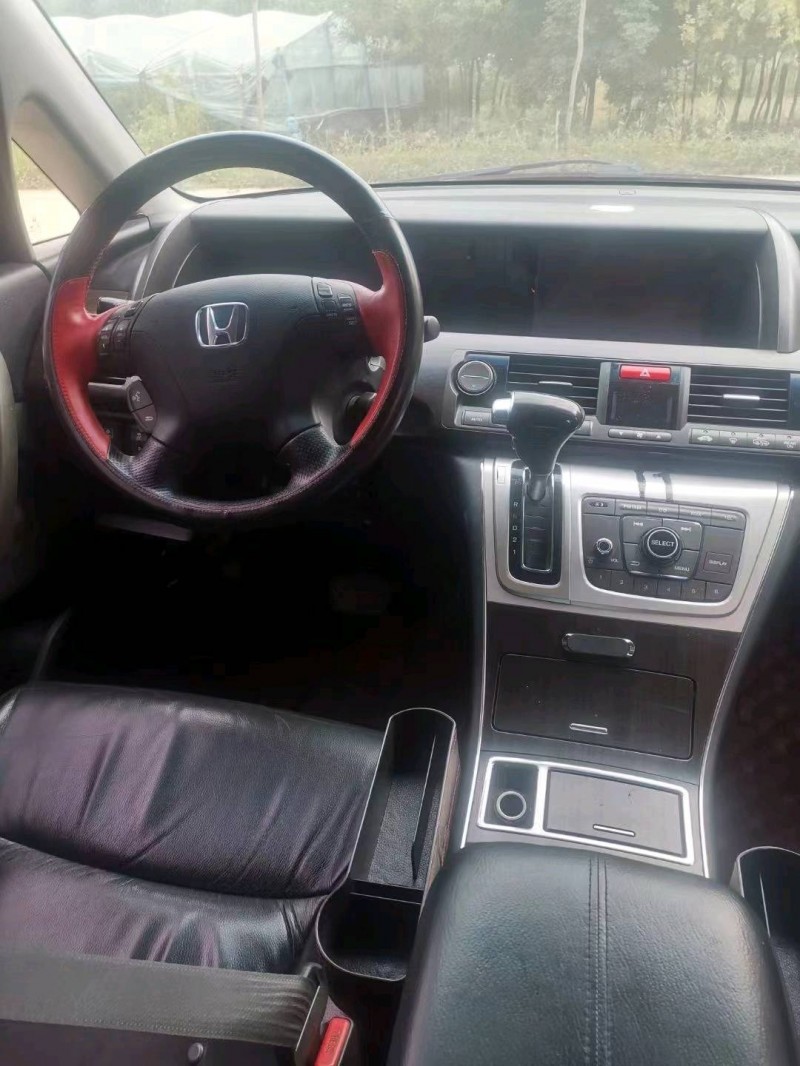 济宁15年本田艾力绅5