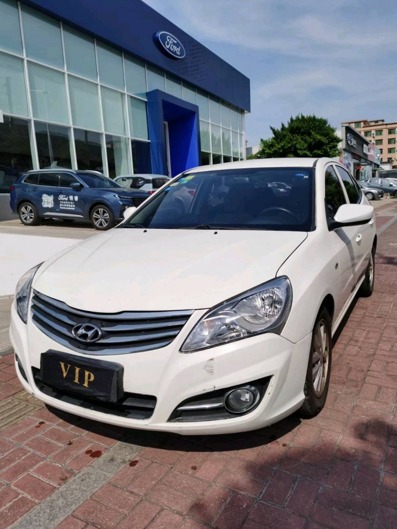 东莞18年现代悦动8