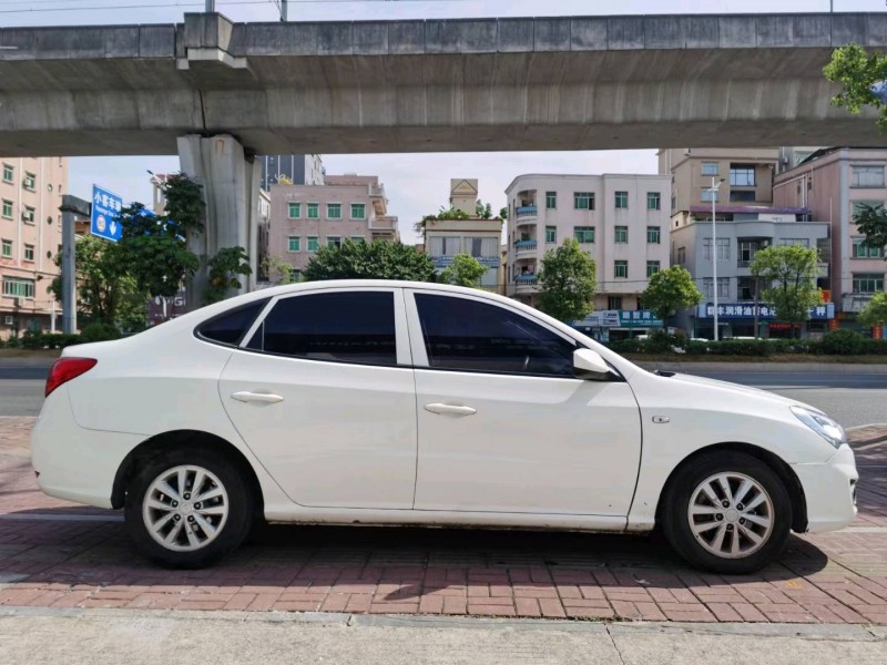 东莞18年现代悦动6