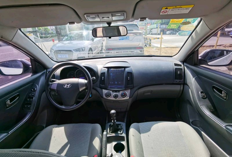 东莞18年现代悦动2