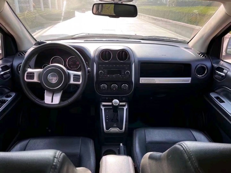 青岛16年Jeep指南者4