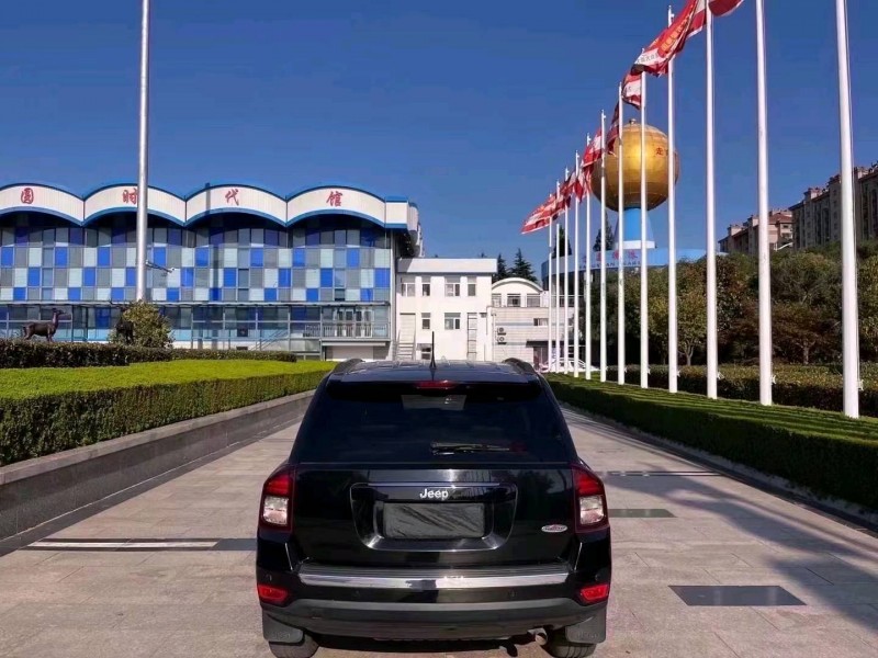 青岛16年Jeep指南者9