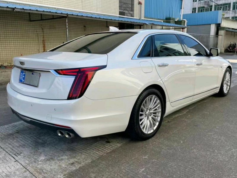 中山21年凯迪拉克CT65