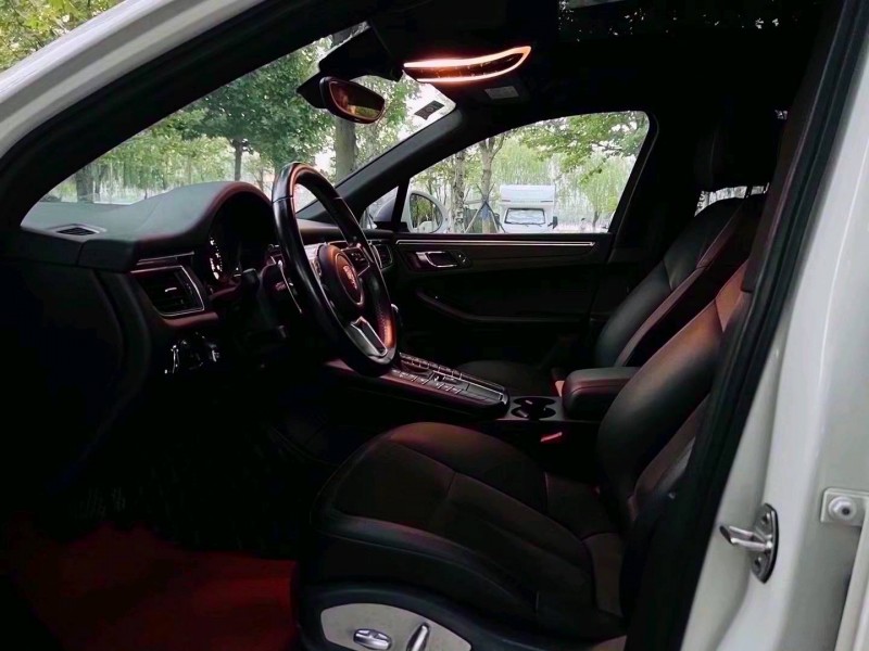 聊城15年保時捷Macan3