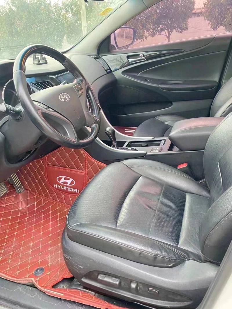 徐州17年现代索纳塔八6