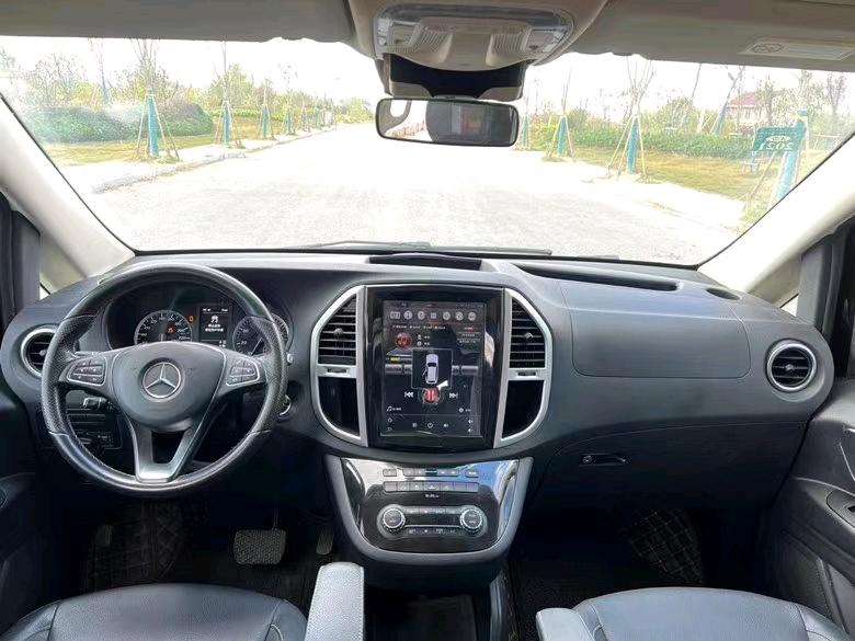 盐城17年奔驰威霆7