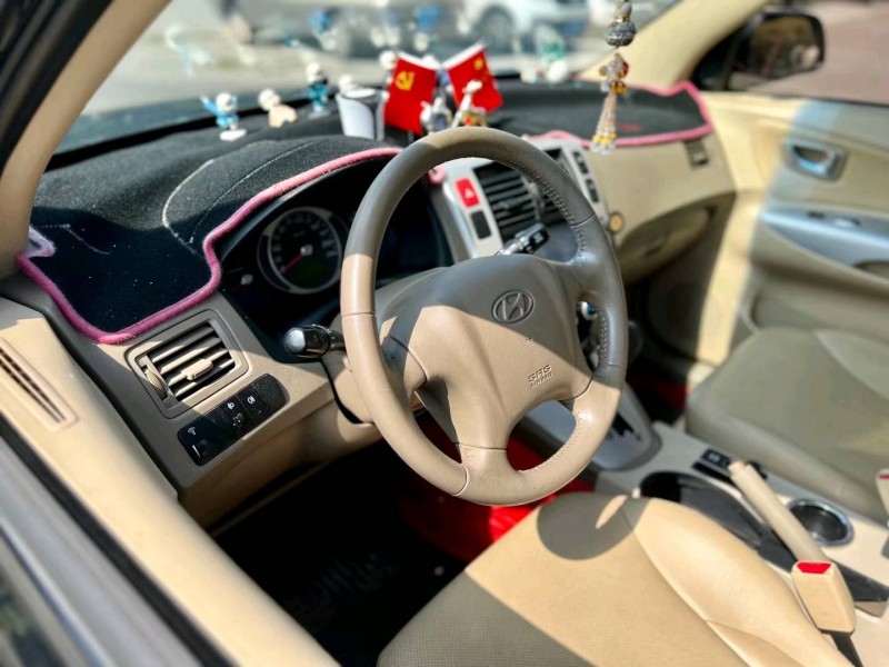 东莞13年现代途胜7