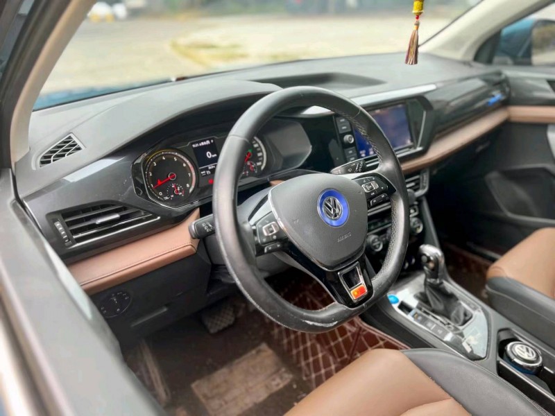 东莞19年大众途岳7