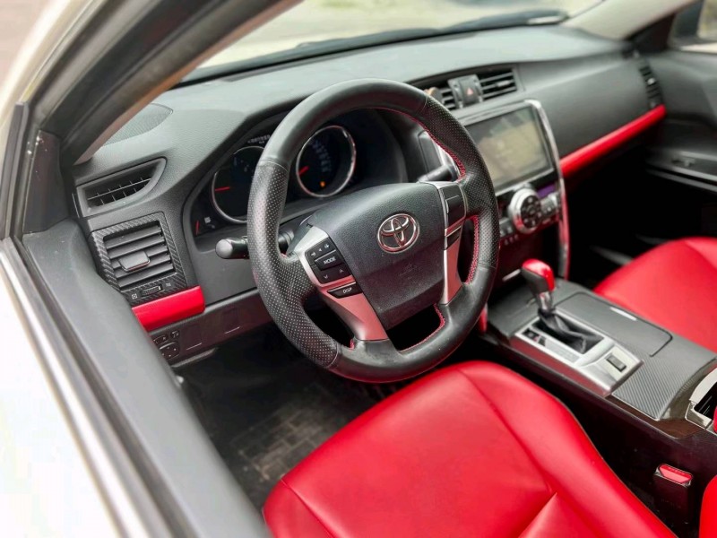 东莞17年丰田锐志1