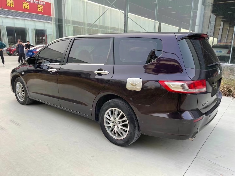 济宁12年本田奥德赛5