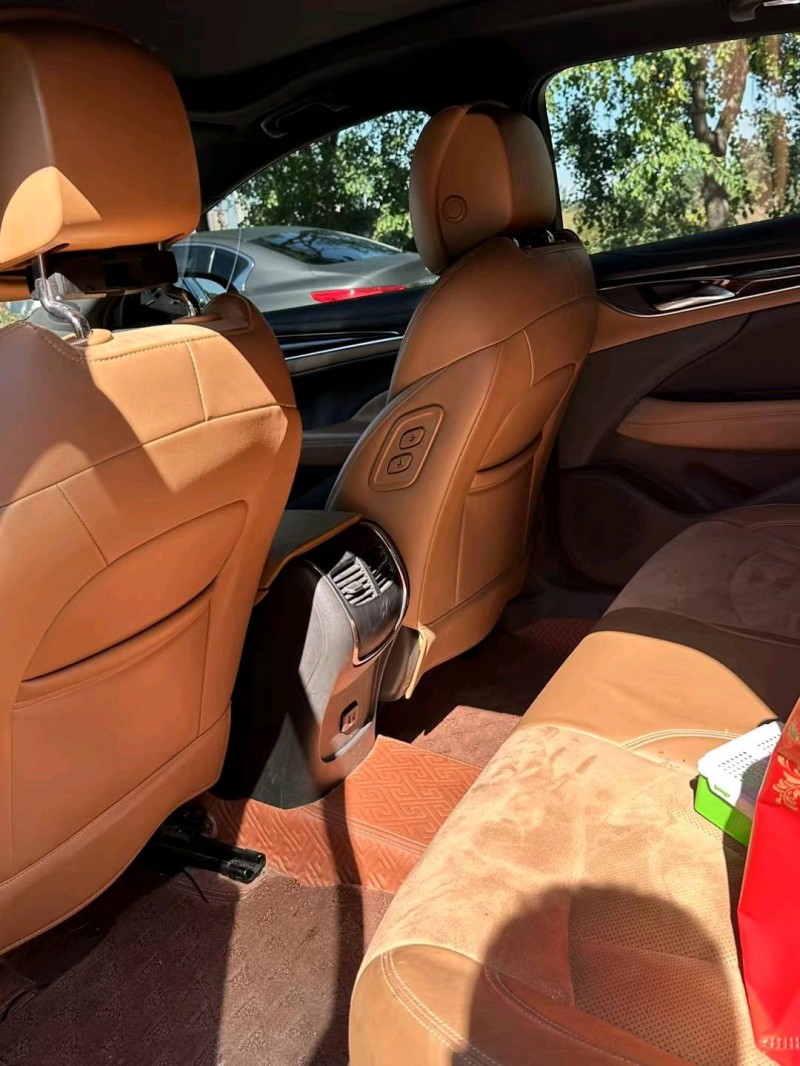 徐州19年别克君越5