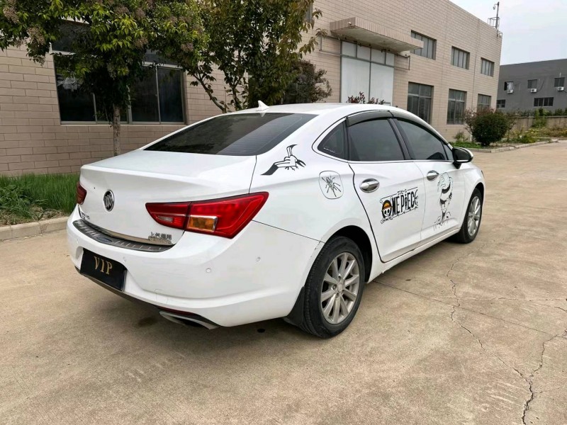 盐城16年别克威朗3