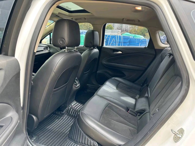 盐城16年别克威朗4