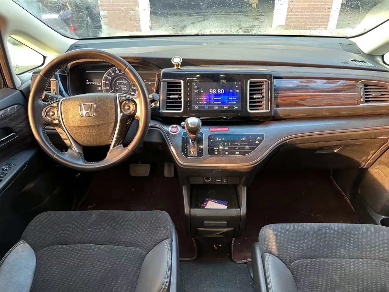 徐州17年本田艾力绅7