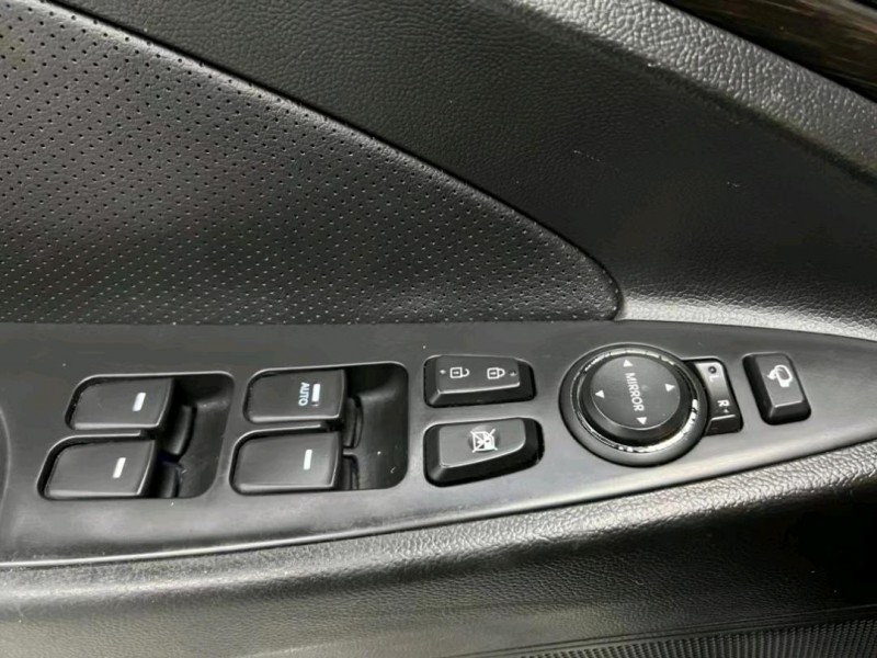 东莞14年现代索纳塔八5