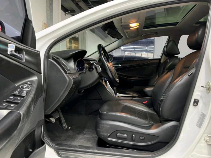 东莞14年现代索纳塔八8